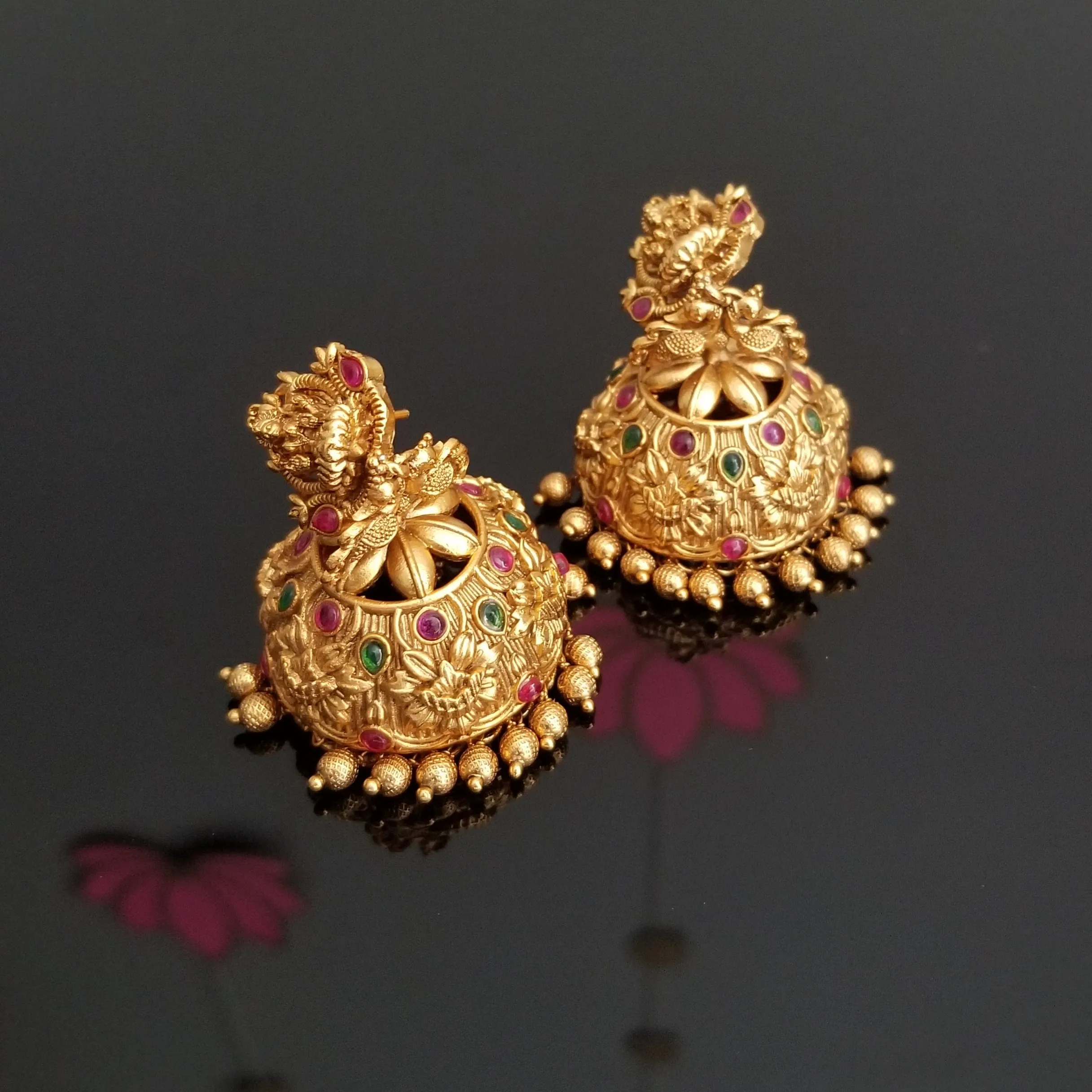 Antique Temple Earring With Matte Gold Plating 1724