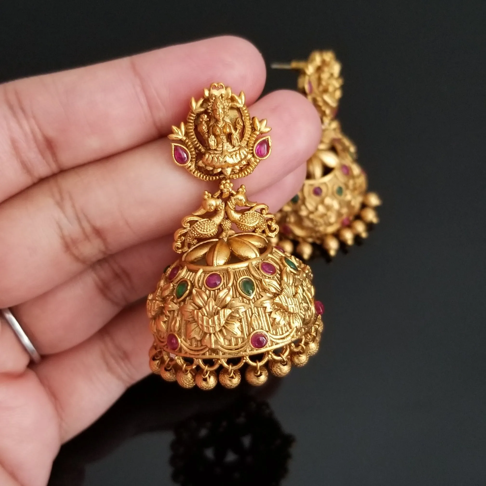 Antique Temple Earring With Matte Gold Plating 1724