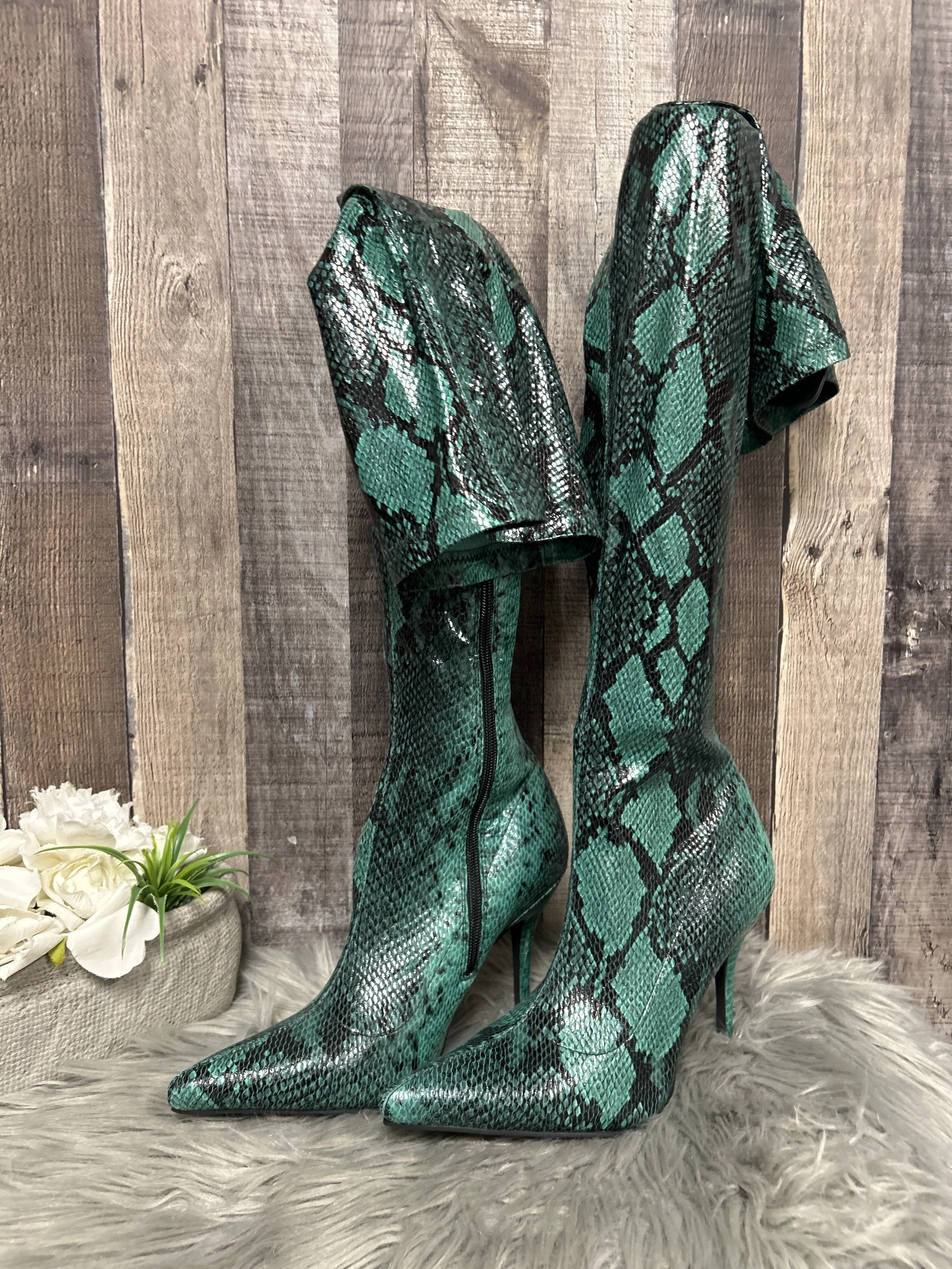 Boots Over-the-knee Heels By Cmc  Size: 10