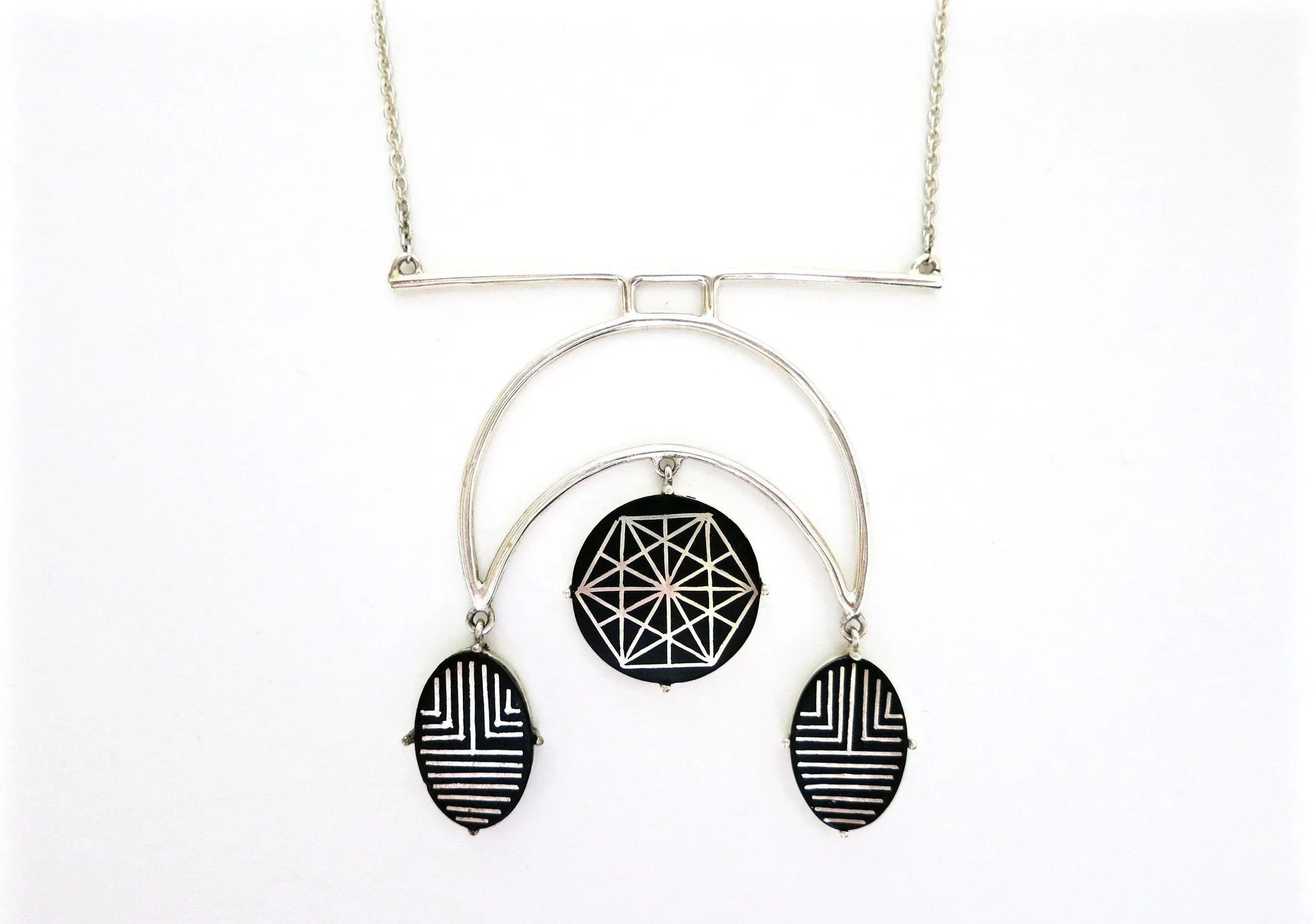 Elegant, minimalist, artisanal Bidri necklace