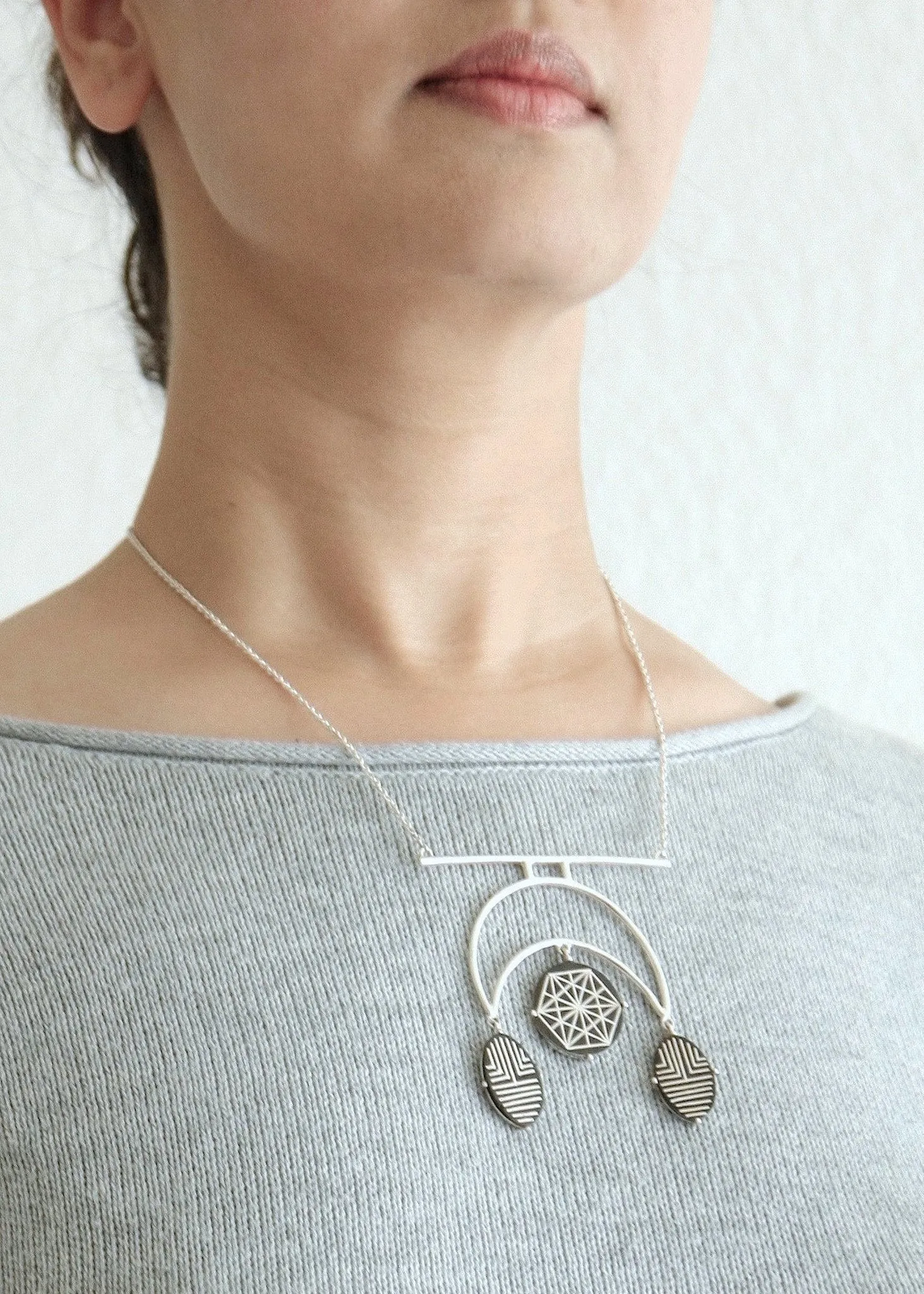 Elegant, minimalist, artisanal Bidri necklace