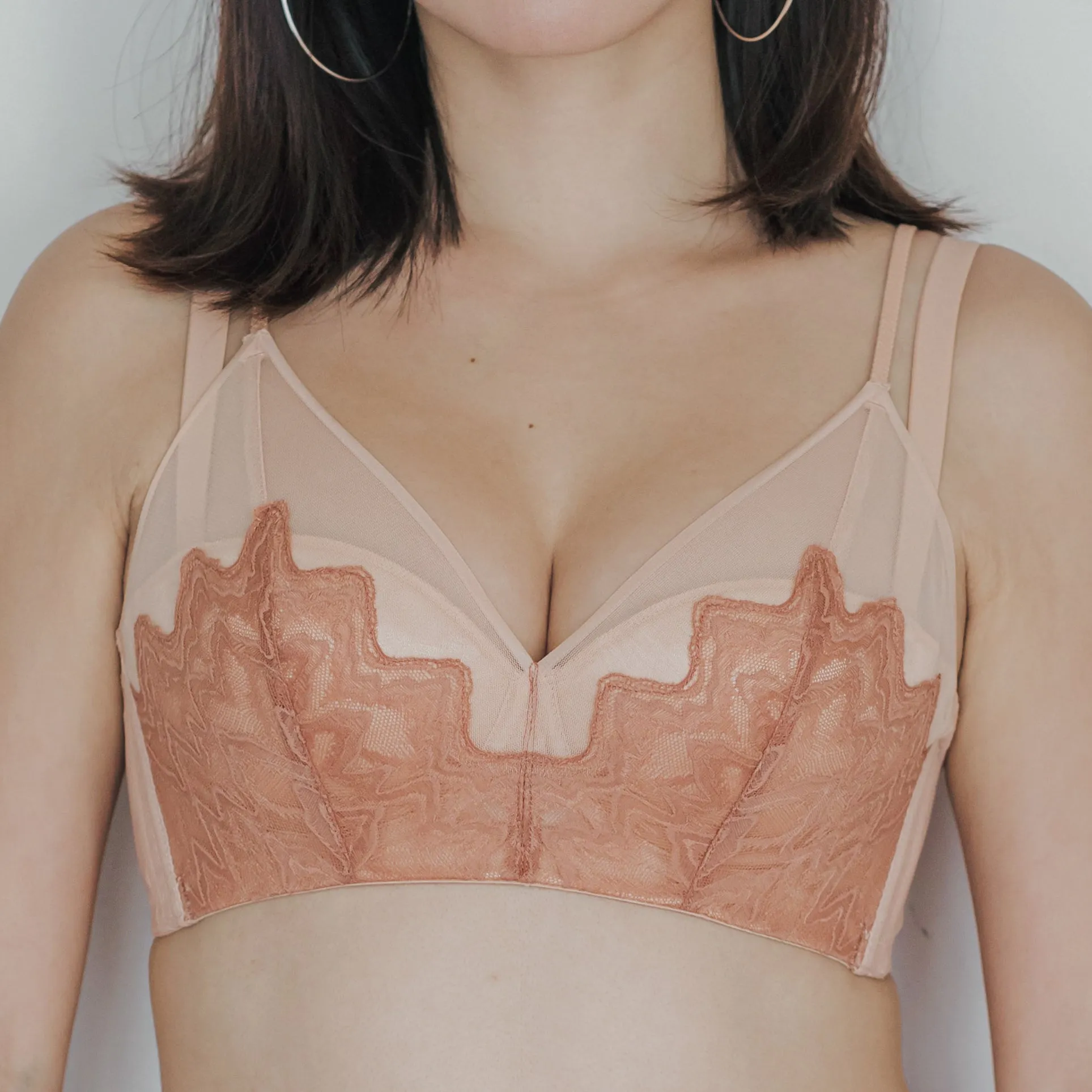 Elegant Romance! Convertible Push Up Bra in Sandstone
