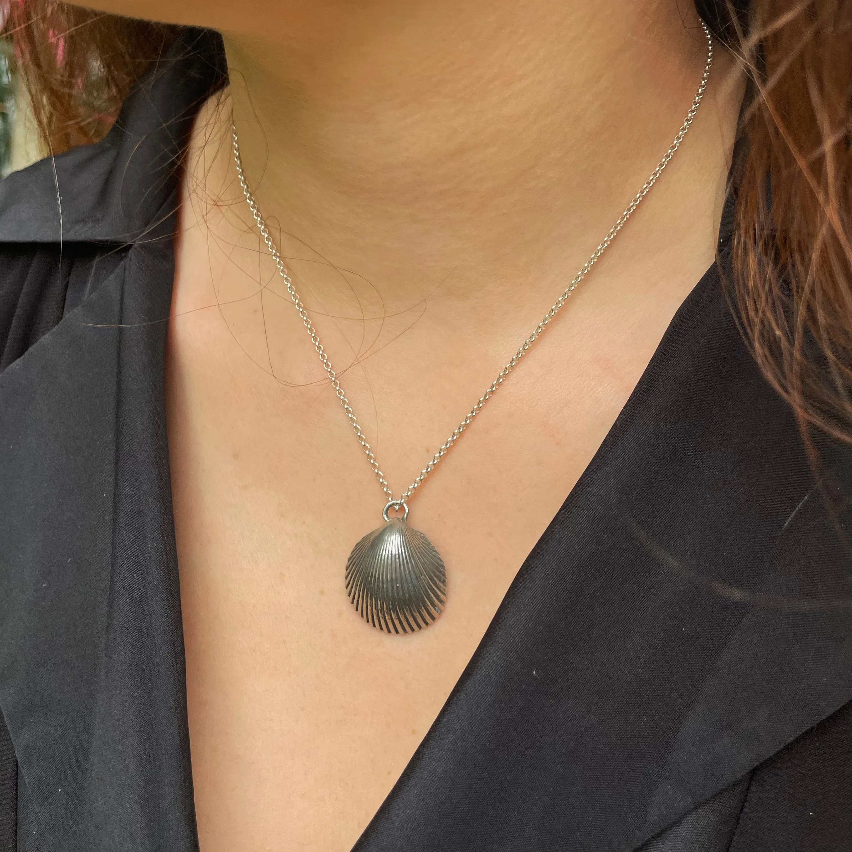 Elegant Shell Charm