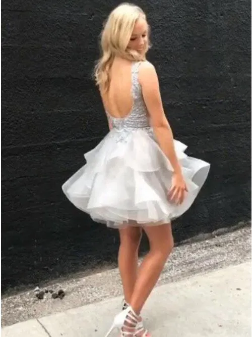 Elegant V-neck Ruffled Ball Gown Short Grey Backless Homecoming Party Dress with Appliqued Bodice OHM184