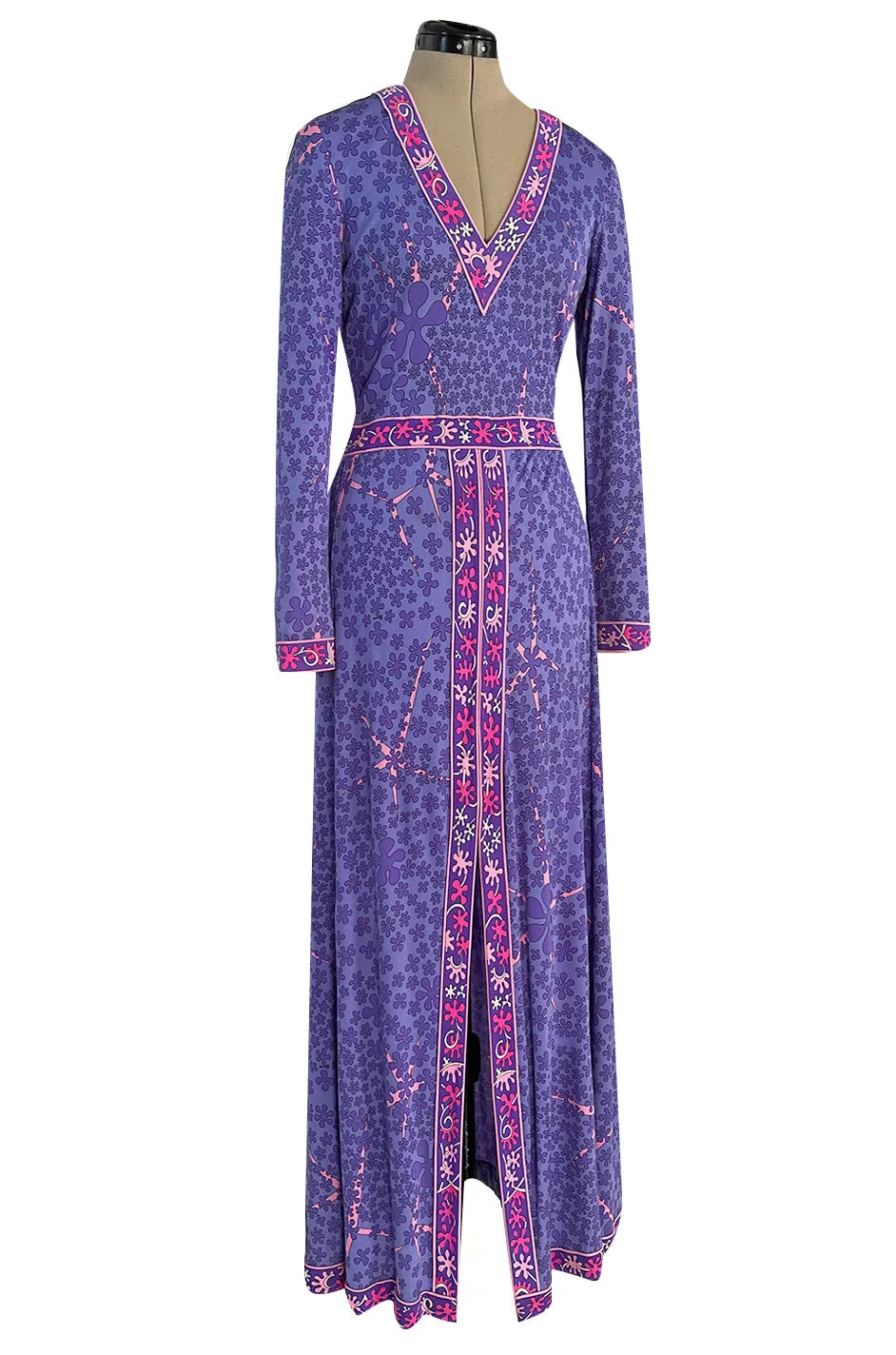 Gorgeous 1960s Bessi Light Purple & Pink Printed Silk Jersey Dress w V Neck & Slit Front