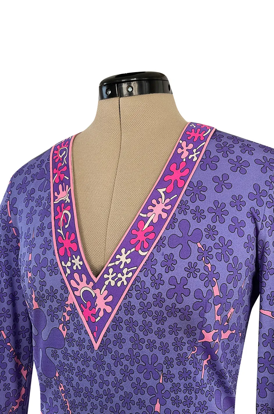 Gorgeous 1960s Bessi Light Purple & Pink Printed Silk Jersey Dress w V Neck & Slit Front
