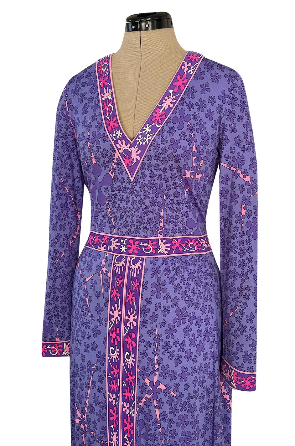 Gorgeous 1960s Bessi Light Purple & Pink Printed Silk Jersey Dress w V Neck & Slit Front