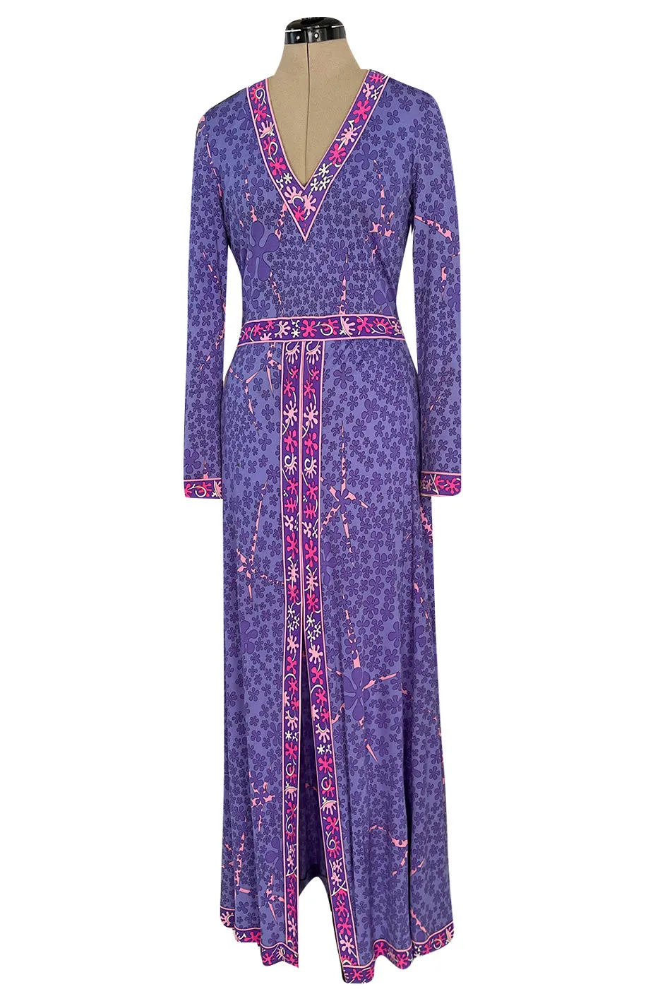 Gorgeous 1960s Bessi Light Purple & Pink Printed Silk Jersey Dress w V Neck & Slit Front