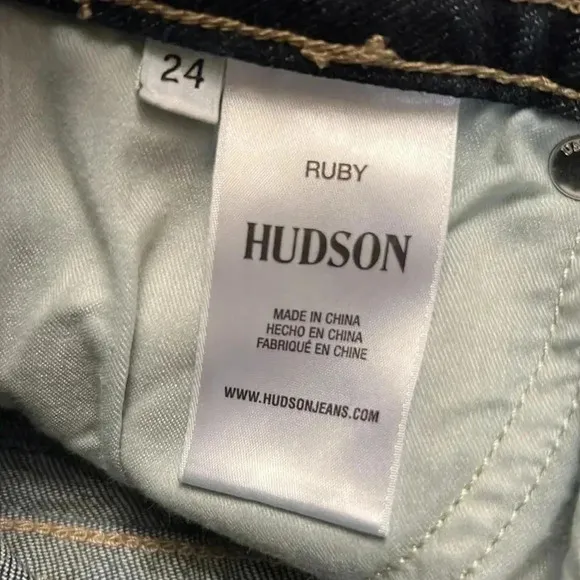 Hudson Ruby Cuffed Denim Shorts – Dark Wash, Size 24, Premium Quality