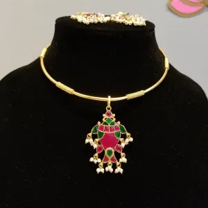Jadau Kundan Fish Design Pendant Set With Hasli Chain