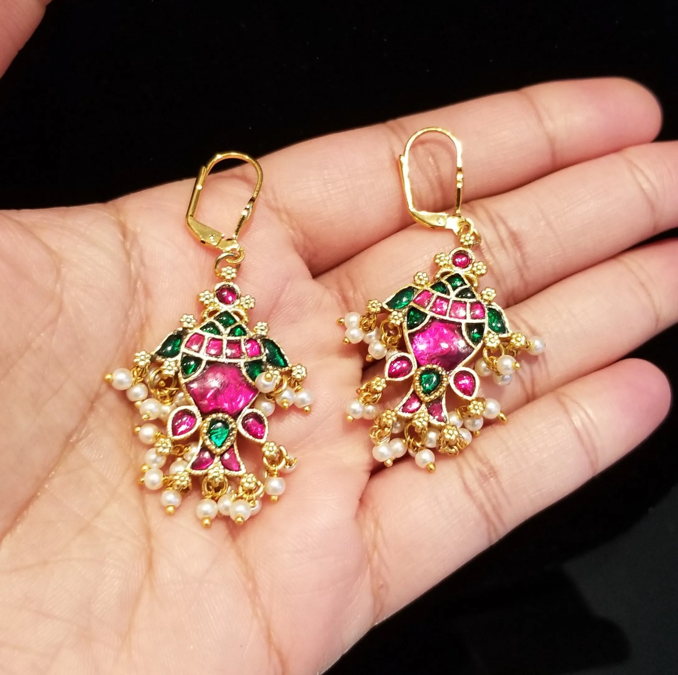 Jadau Kundan Fish Design Pendant Set With Hasli Chain