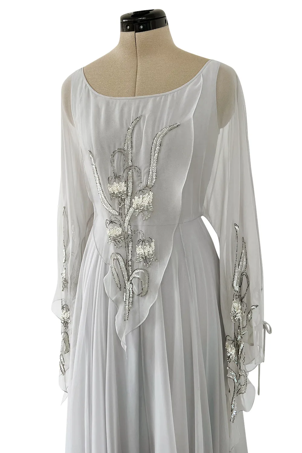 Magical 1970s Jean Varon Palest Silver Grey Chiffon Dress w Amgel Sleeves & Sequins