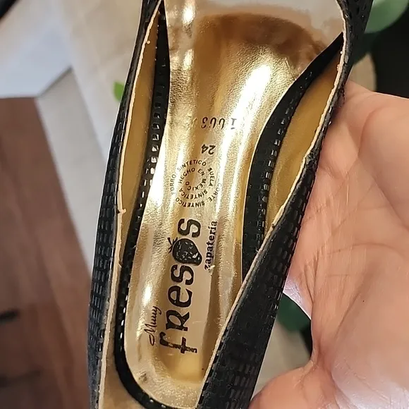 Muuy Fresos Zapateria Platform Heels Size 7.5 8 Mexico Pearls Bows Goth Punk