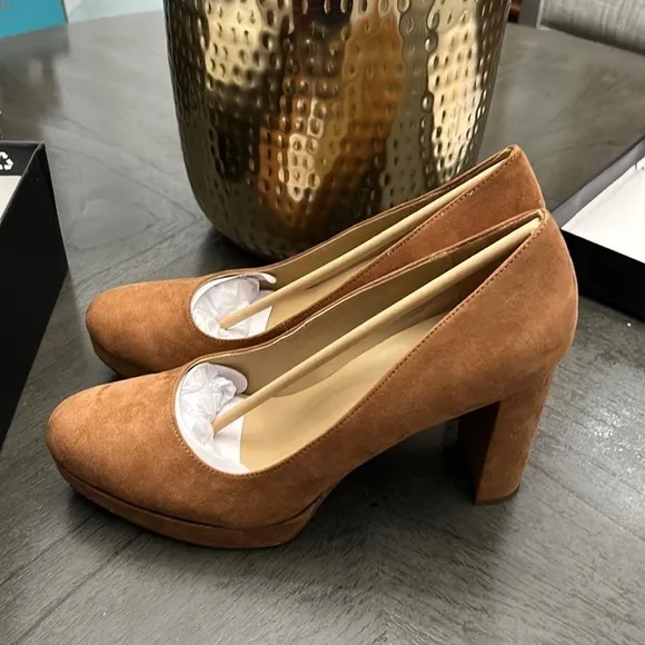 Naturalizer Berlin Platform Pump (WIDE)