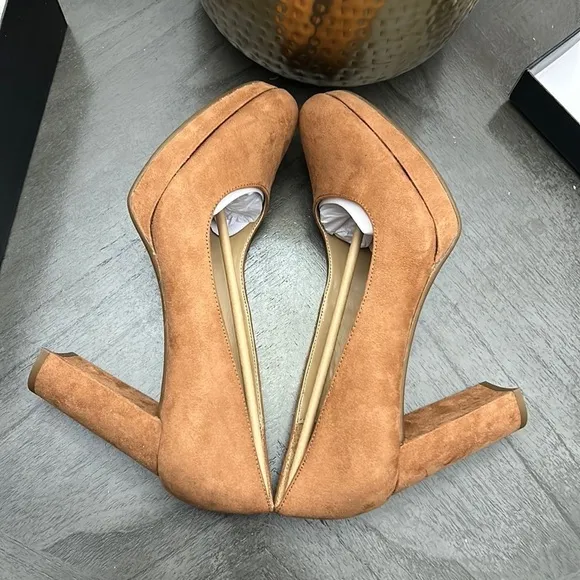 Naturalizer Berlin Platform Pump (WIDE)
