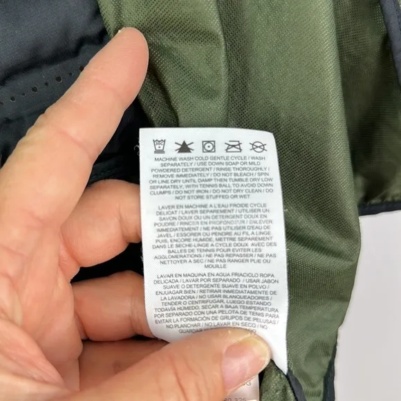 Nike Athletic 800 Down Filled Puffer Vest SM Aeroloft 3M Packable Warm Outdoor