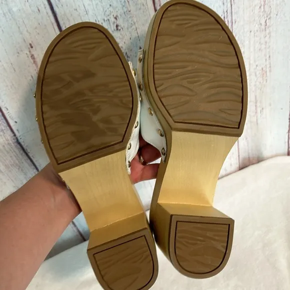 NWOT Franco Sarto Capri 3 Clog Sandal