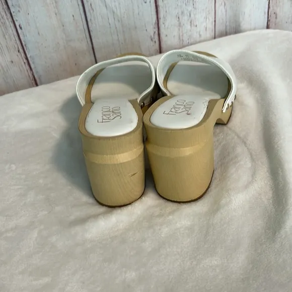 NWOT Franco Sarto Capri 3 Clog Sandal