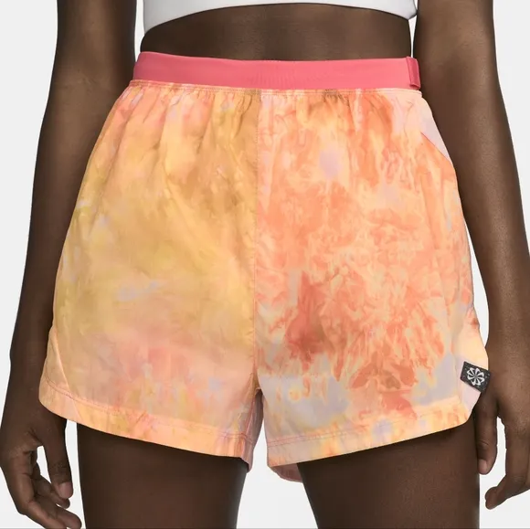NWT Nike Trail Sea Coral/Pearl Pink Dri-FIT Repel Mid-Rise 3&quot; Running Shorts XL