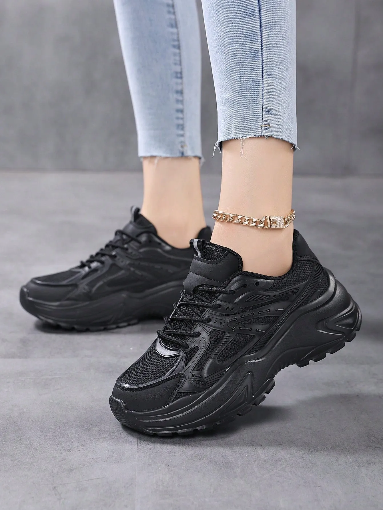 Simple Front Tie Thick Sole Sneakers