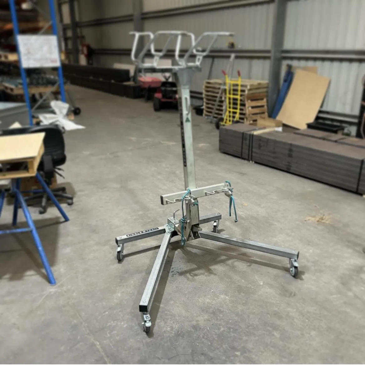 Single Trail Garage Storage Stand