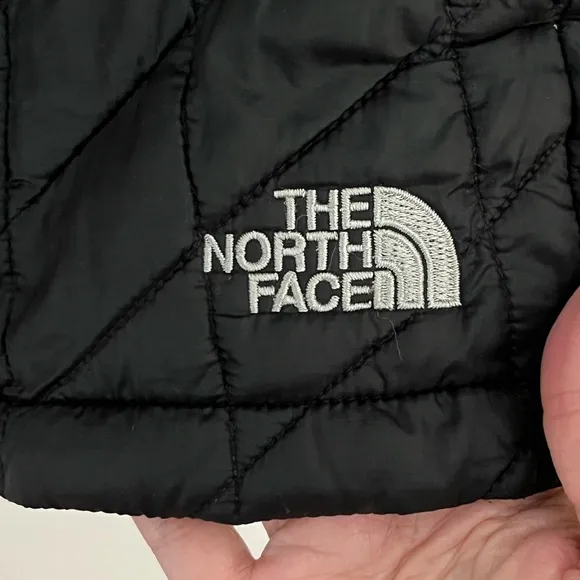 The North Face Thermoball Quilted Vest Black Womens Size Small Lightweigt
