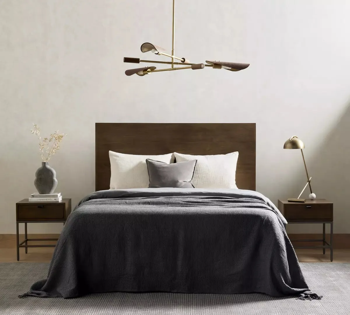 Trey Bed - Auburn Poplar