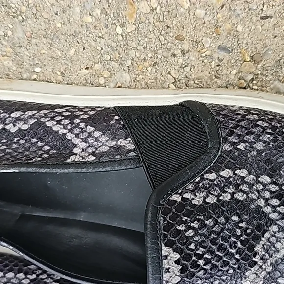 VINCE. Womens Granite Gray Snake Padded Blair-5 Round Toe Platform Slip On Leath